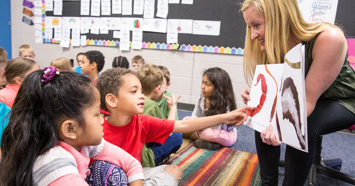 5 Tips for Building Community in a Multilingual Literacy Classroom